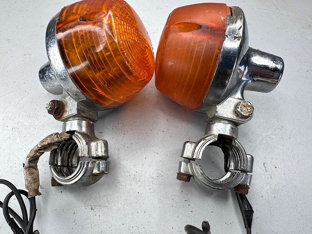 Honda (CB? CL?) Vintage Classic Motorcycle Handlebar Mounting Indicators Tested