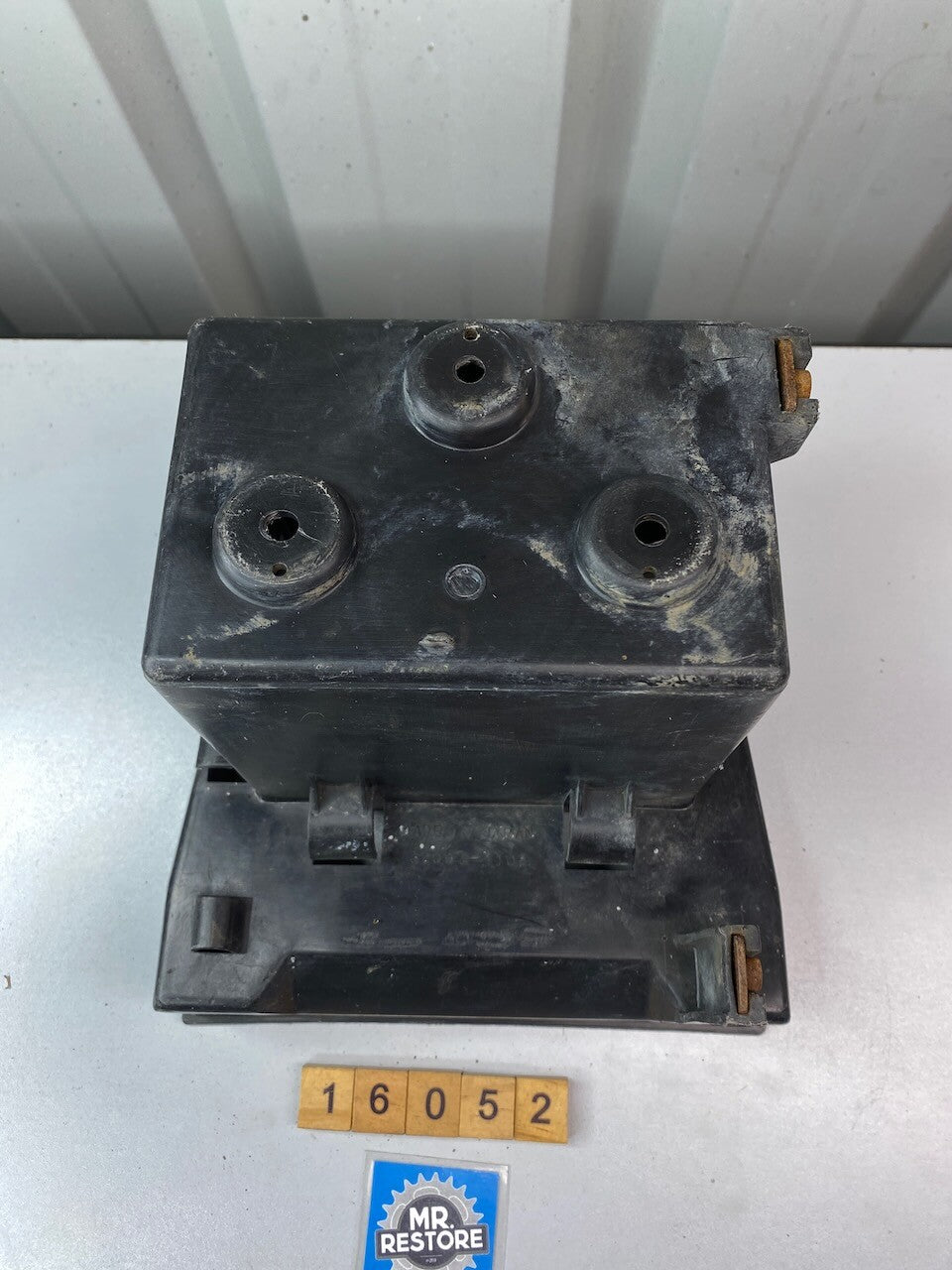 Kawasaki GPZ900 R ZX900 Battery Case Holder 32097-1102