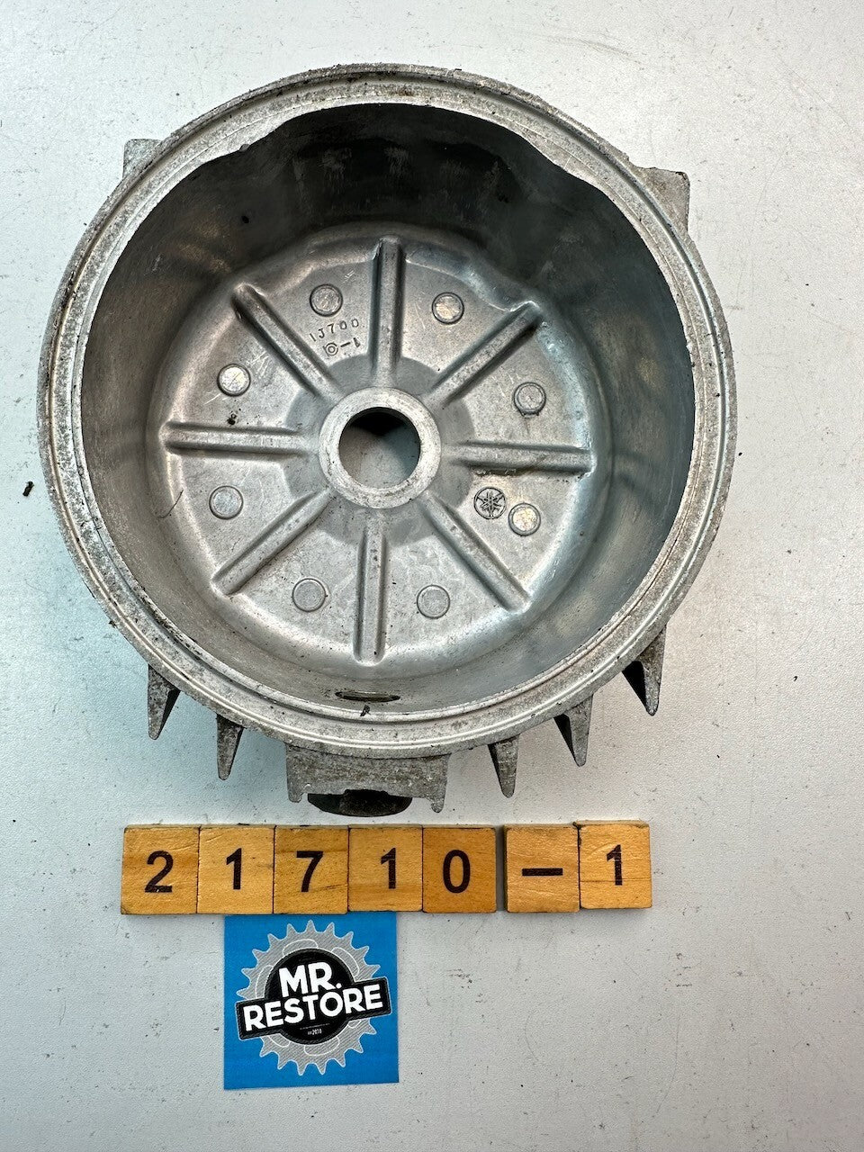 Yamaha XJ1100 XS1100 XS850 XS750 Oil Element Filter Cover 2H7-13447