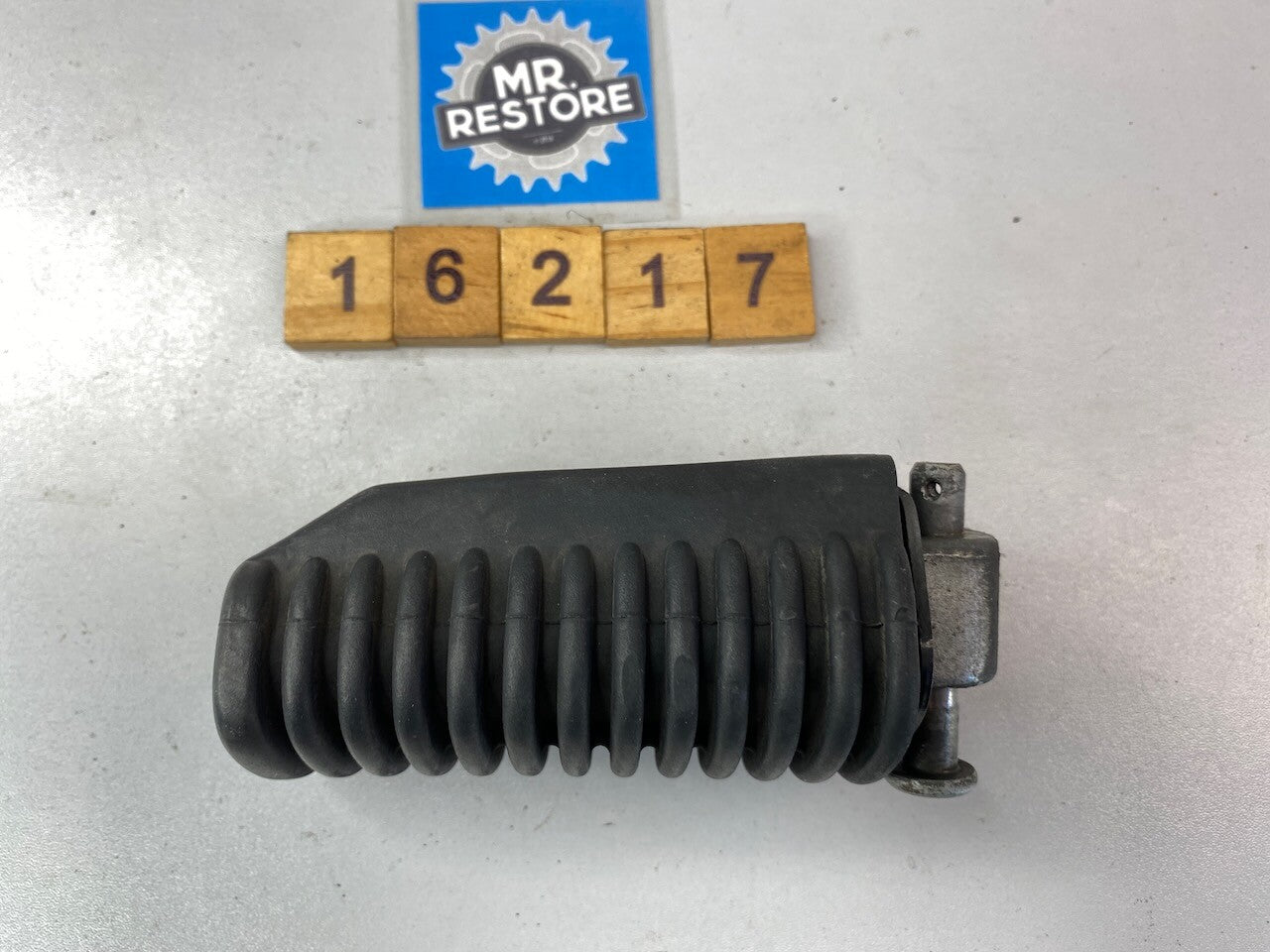 BMW R1150GS R1200GS R1200RT K1200GT K1300GT R850R R/H Pillion Foot Rest Peg