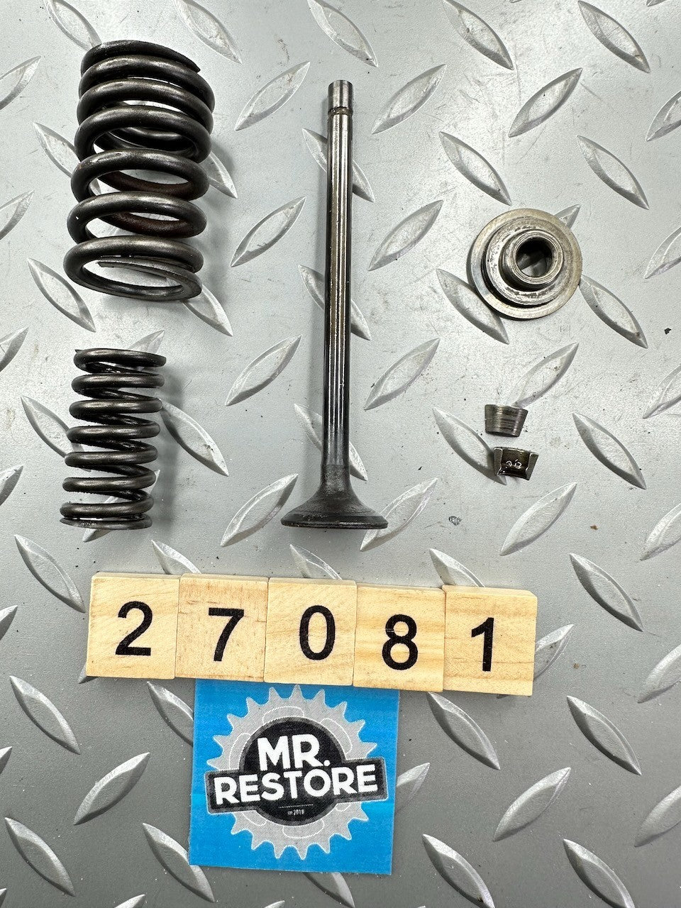 Honda SL125 CB125 CB100 TL125 XL100 CT125 Exhaust Valve / Springs / Cotter Seat