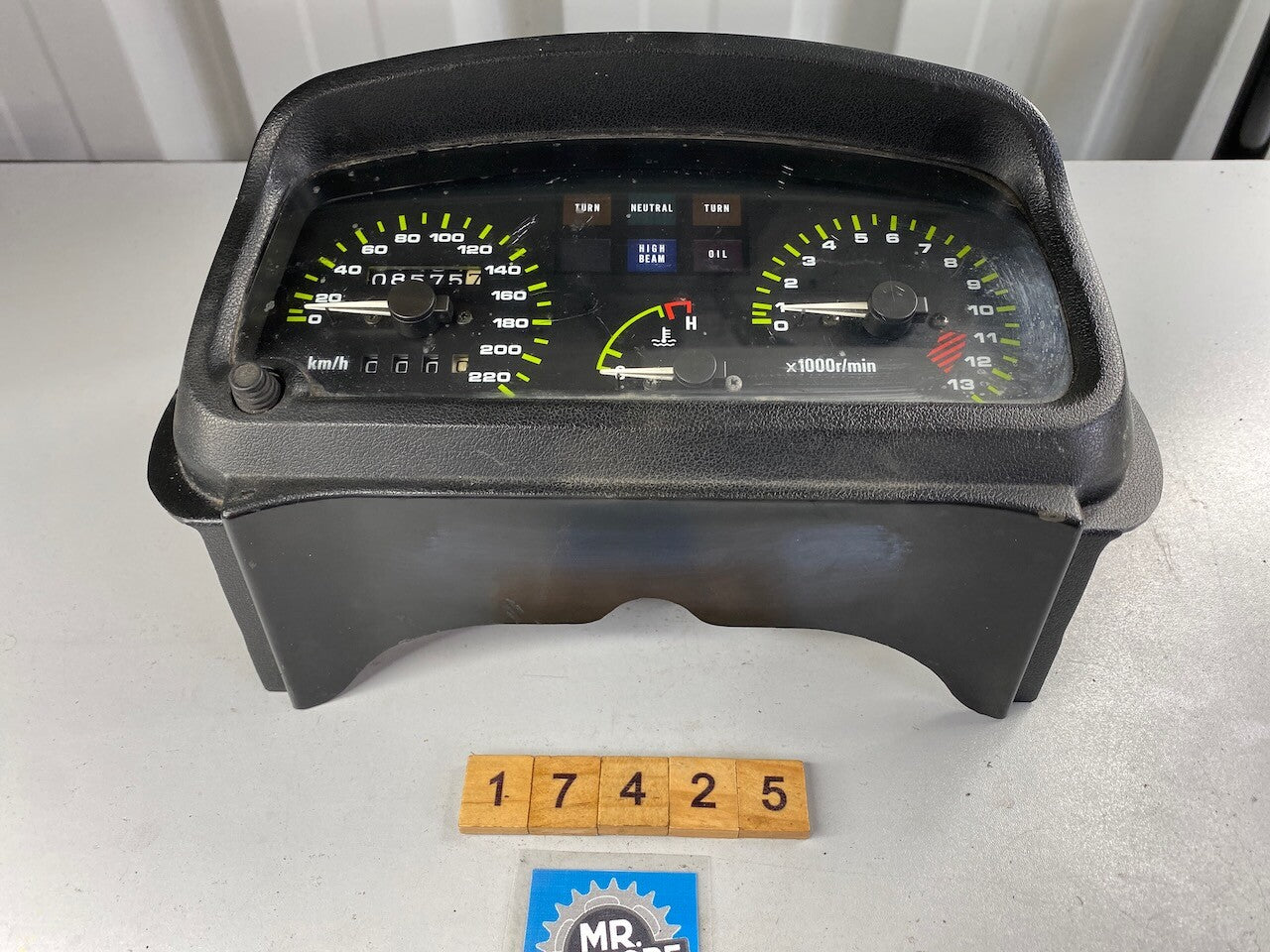 Kawasaki GPZ500S Dashboard Instruments Meters KMH Tested (showing only 8500ks)