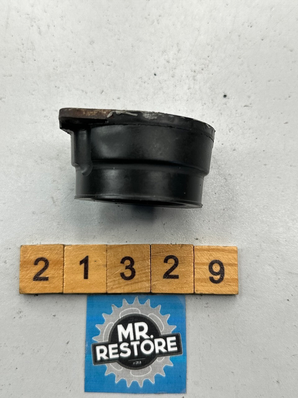 Kawasaki GPZ305 EX305 GPZ250 Belt Drive ER250 Z250 KZ1000 Z1000 Carb Holder