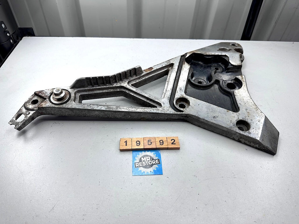 Yamaha FJ1200 FJ1100 L/H Foot Rest Peg Bracket 36Y-27442