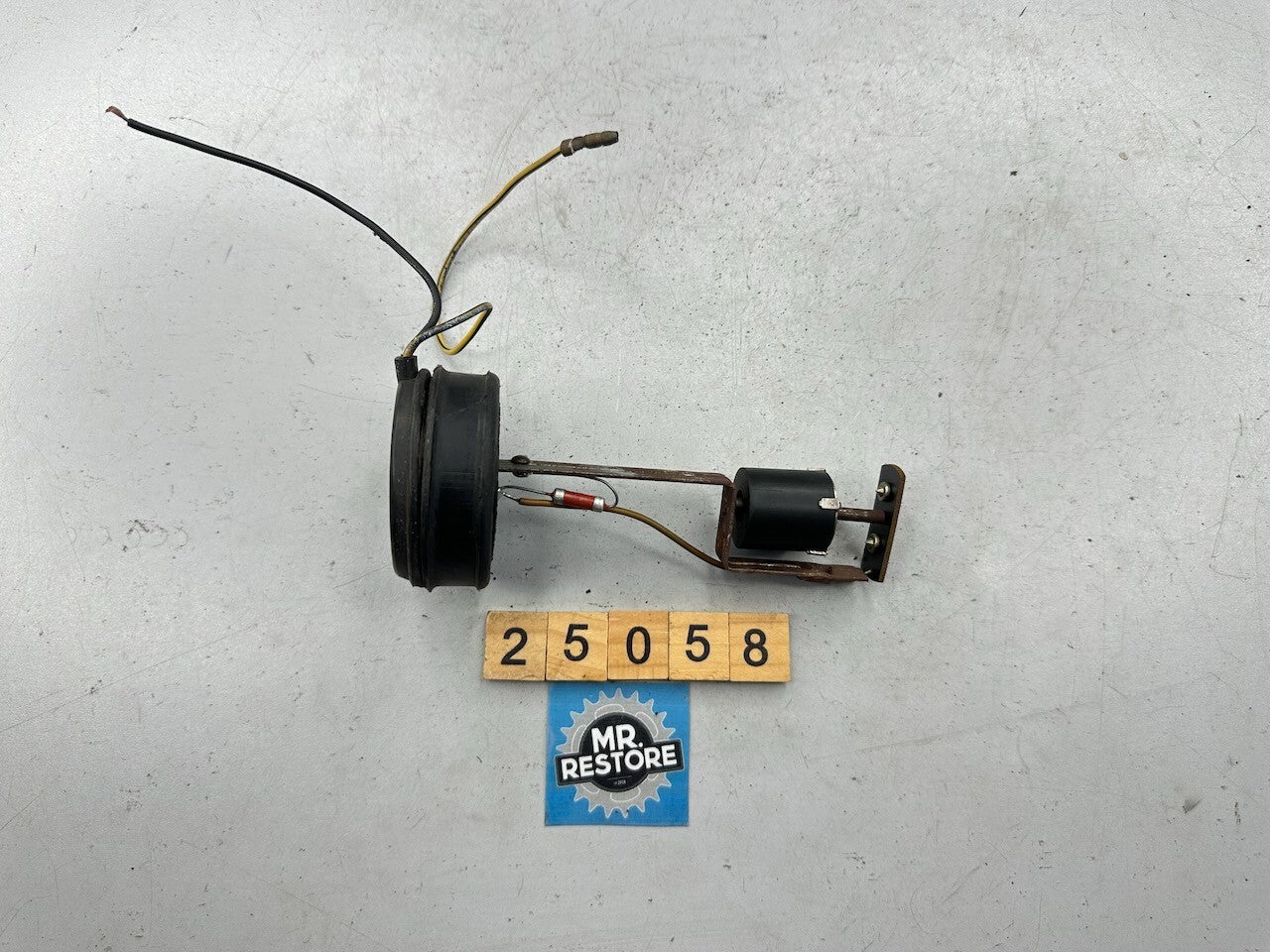 Suzuki LJ50 Two Stroke Level Sender Gauge (tested)