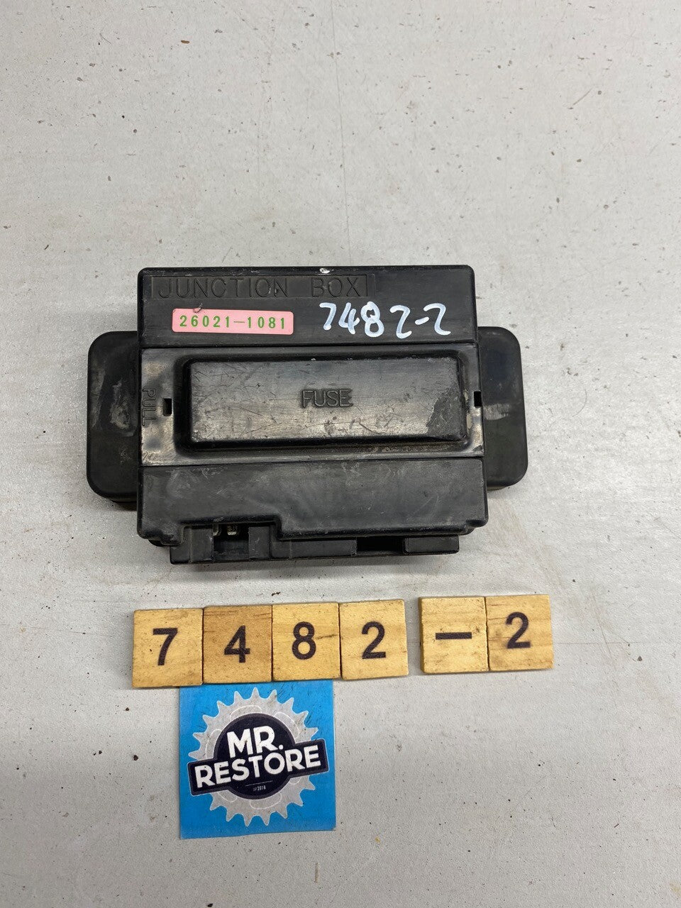 Kawasaki ZZR250 GPX250 & Many More models Junction Fuse Box 26021-1081