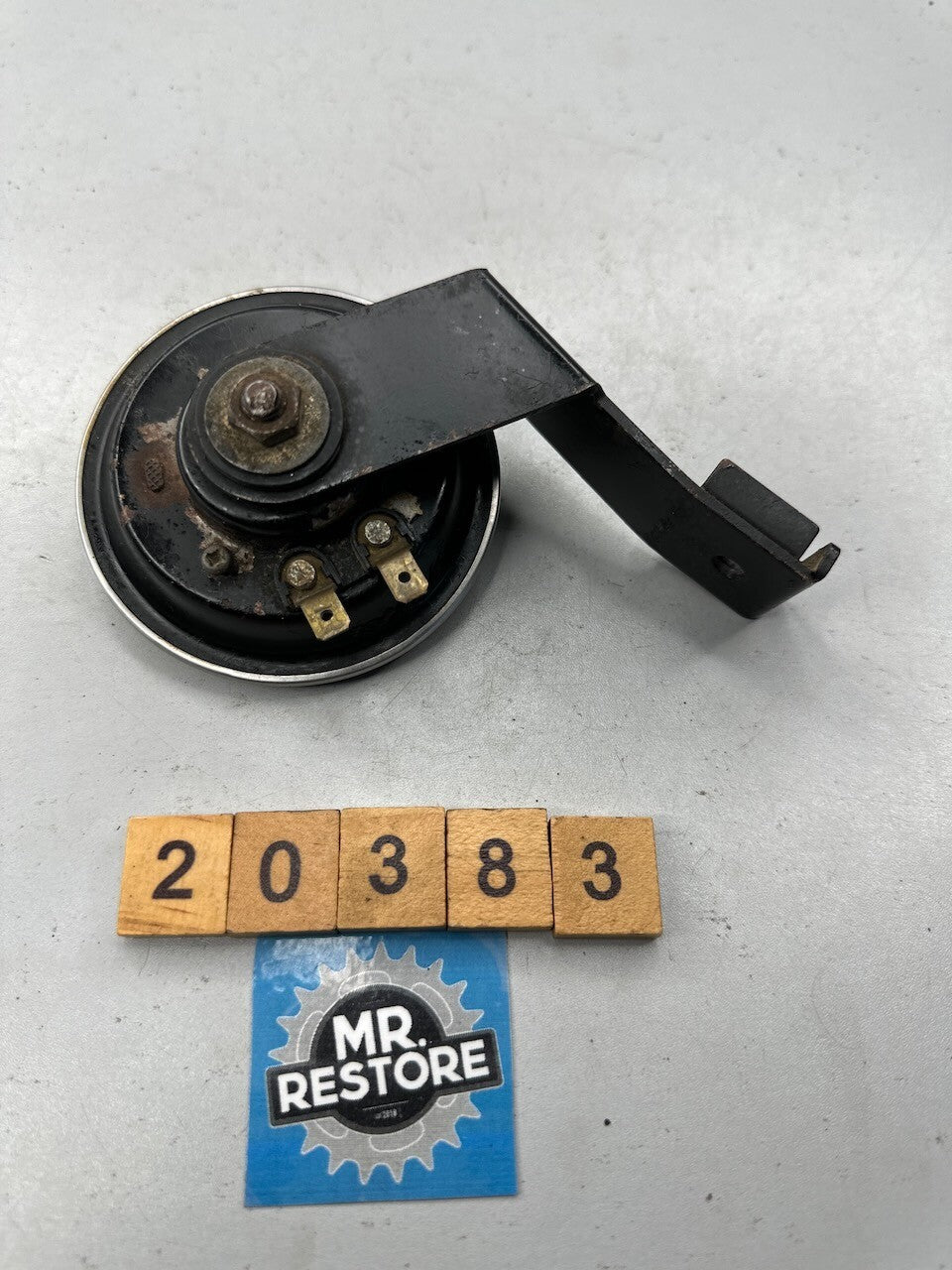 Suzuki DR350 '90-99' DR250 '90-95' Horn & Bracket (tested) 38500-14D01
