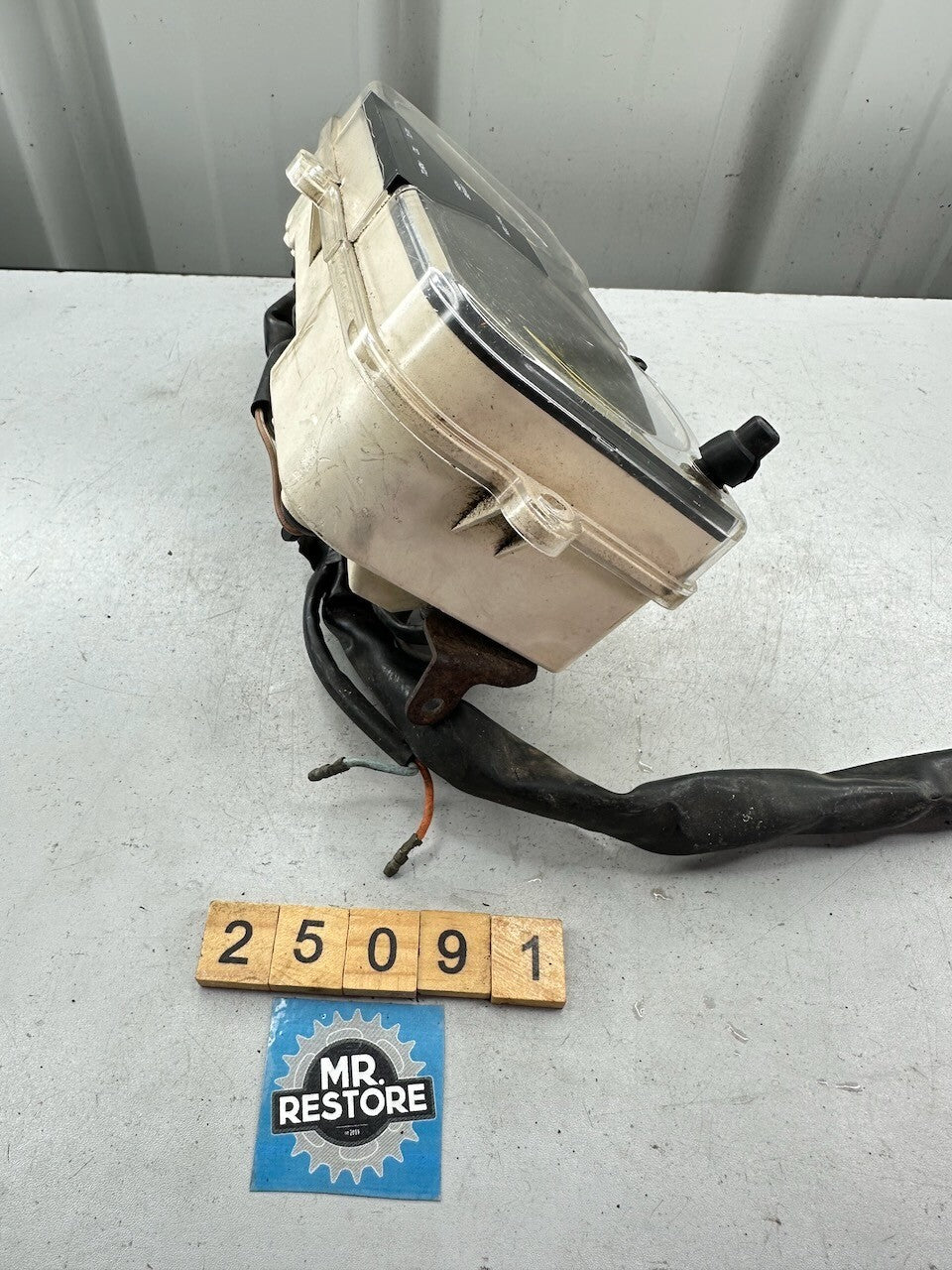 Honda VF500 KMH Meters Dashboard, Harness & Bracket (Speedo Tested)