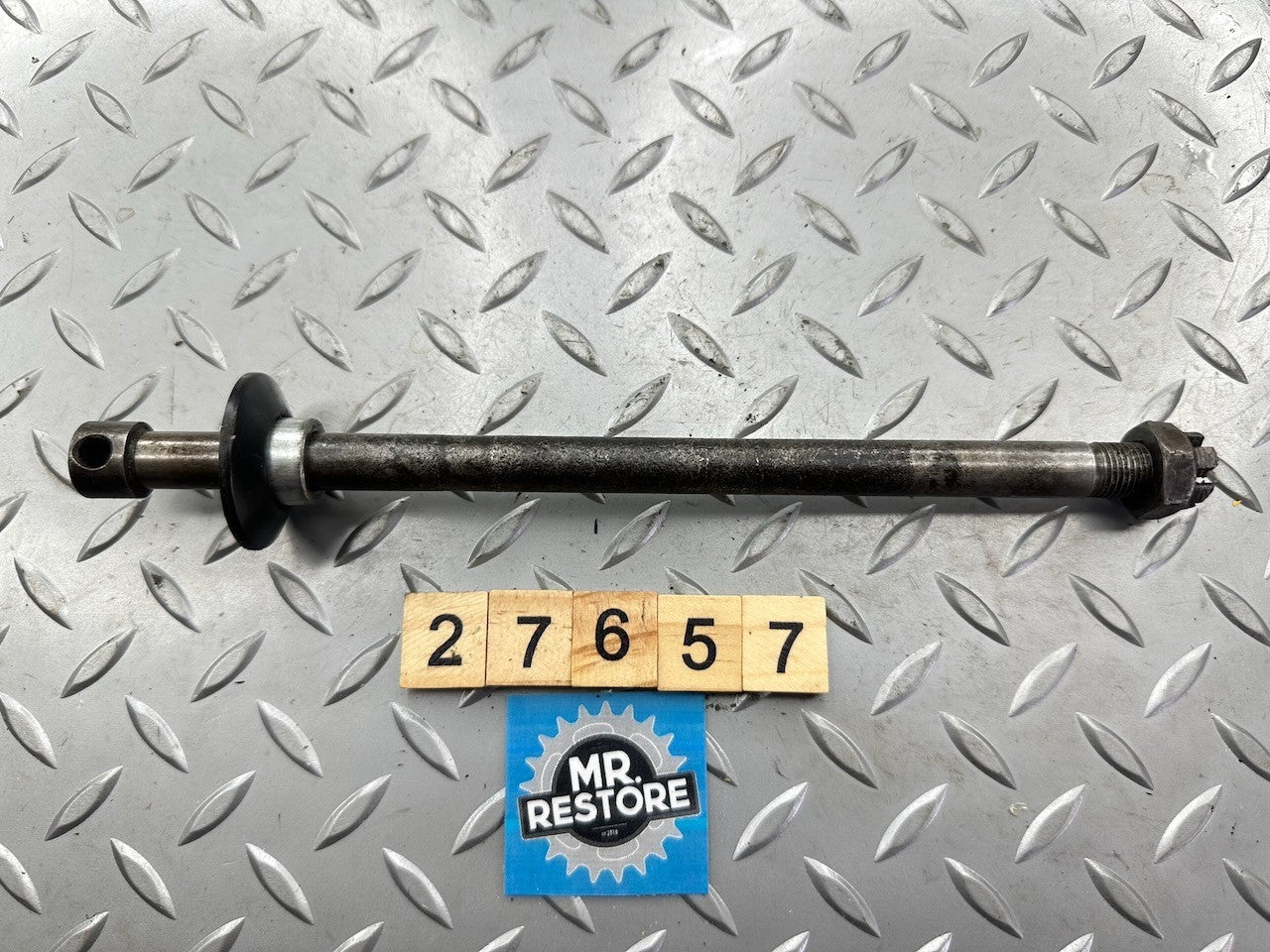 Yamaha TY250 TY175 Front Wheel Axle & Spacer