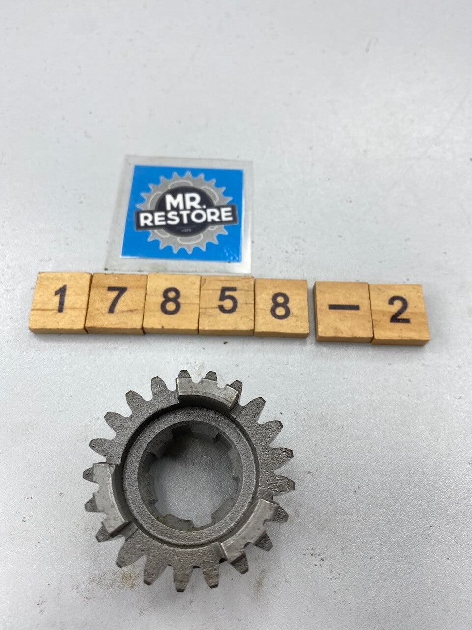 Yamaha SR500 SR400 XT500 TT500 Transmission 5th Wheel Gear 583-17251-01