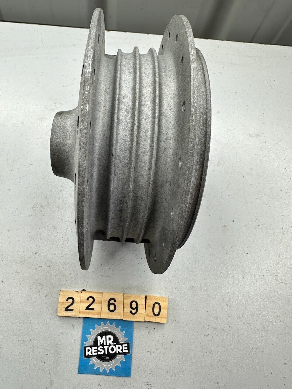 Yamaha DT100 YZ125 YZ100 IT125 MX175 MX100 Front Wheel Hub 248-25111
