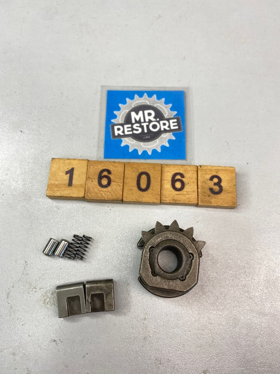Suzuki Many Models Cam Driven Gear & Parts 25322-31301