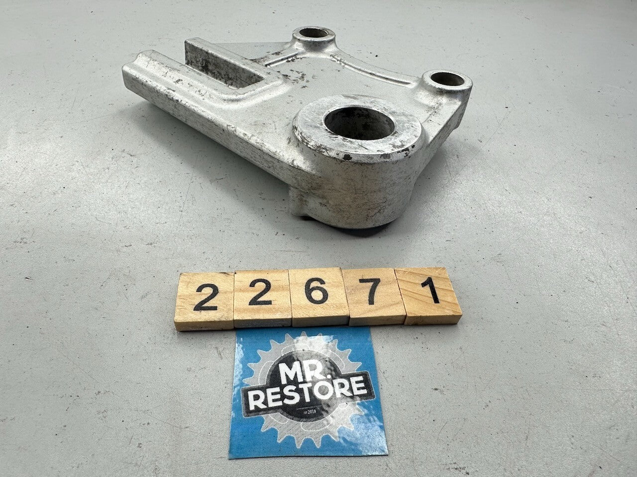 Kawasaki ZX750 ZX7R 1996-03 Rear Brake Caliper Bracket 43034-1137