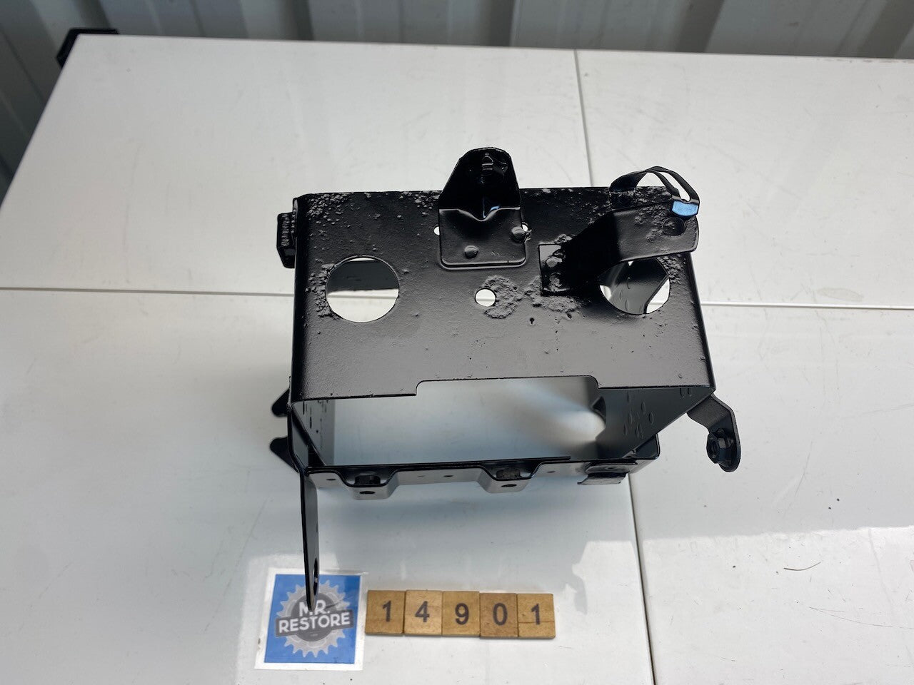 Suzuki GSXR1100 86-88 Battery Holder Box 41540-06B00 - Repainted