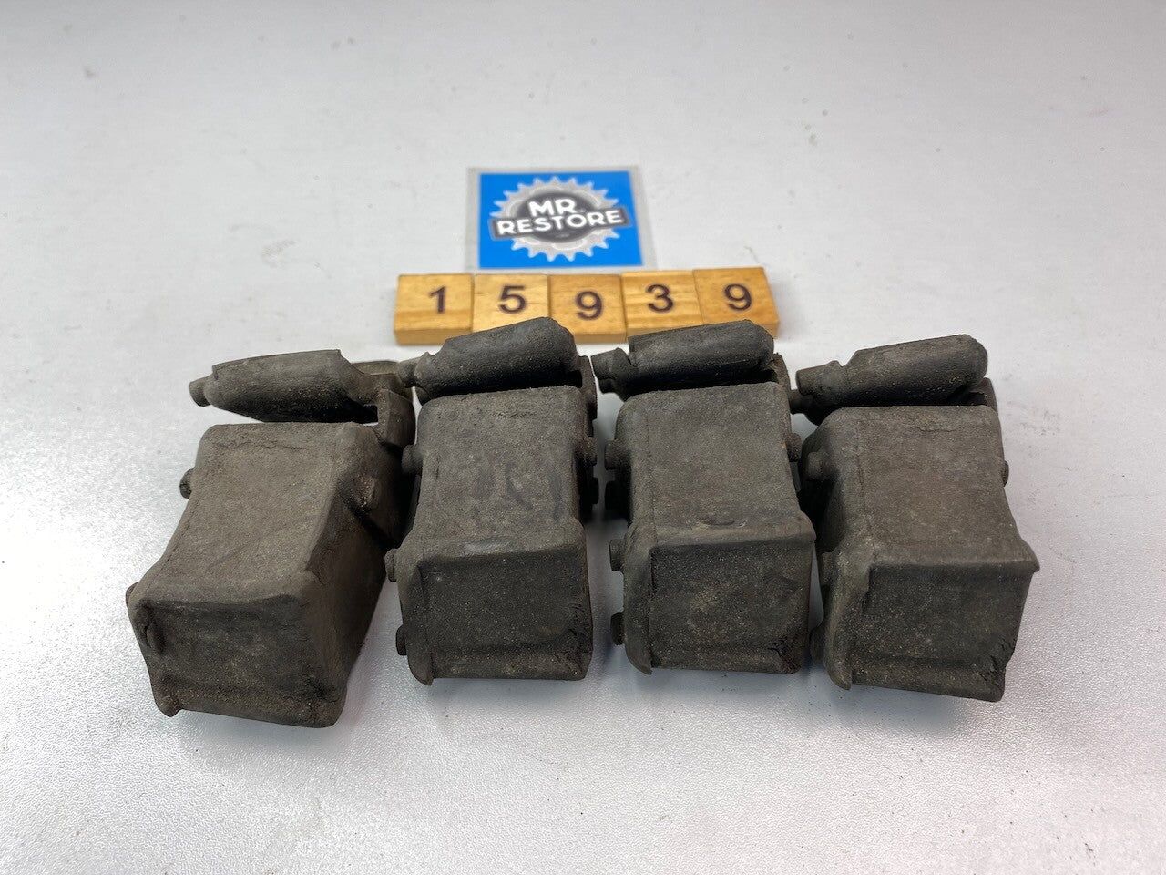 Honda CB250N CB400N CB250T CB400T CM400 Rear Damper Rubber x 4 - 41241-413-781