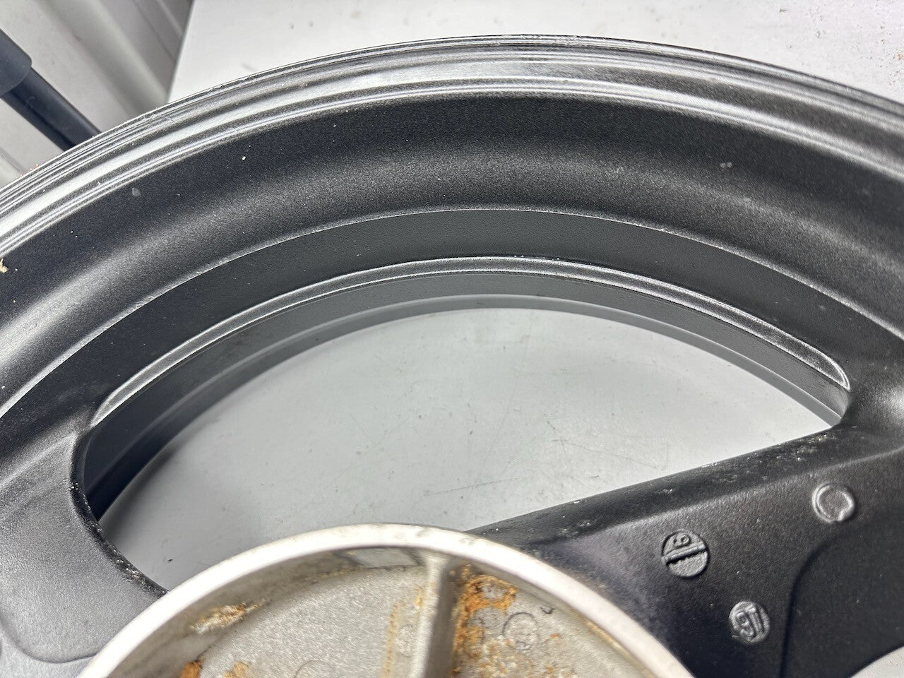 Honda VTR1000F 98-00 OEM Rear Wheel 17 x 5.50 (72R)