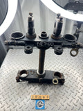 Suzuki DR750 88-89 Fork Clamp Bridge Triple Tree Steering Stem & Lock (no key)