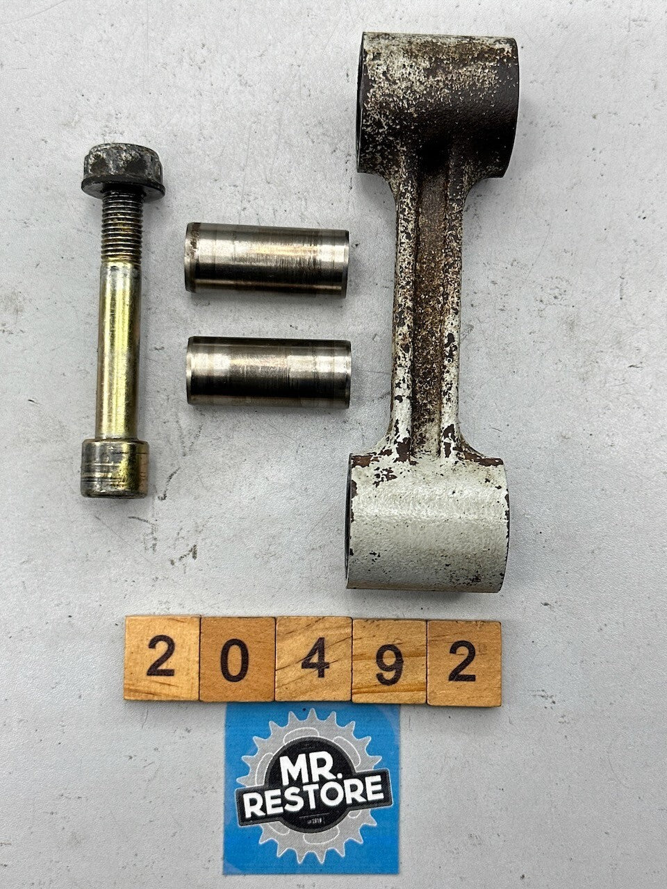 Honda CBR250R MC19 NSR250R - Cushion Rod, Bushes & Bolt 52460-KV3