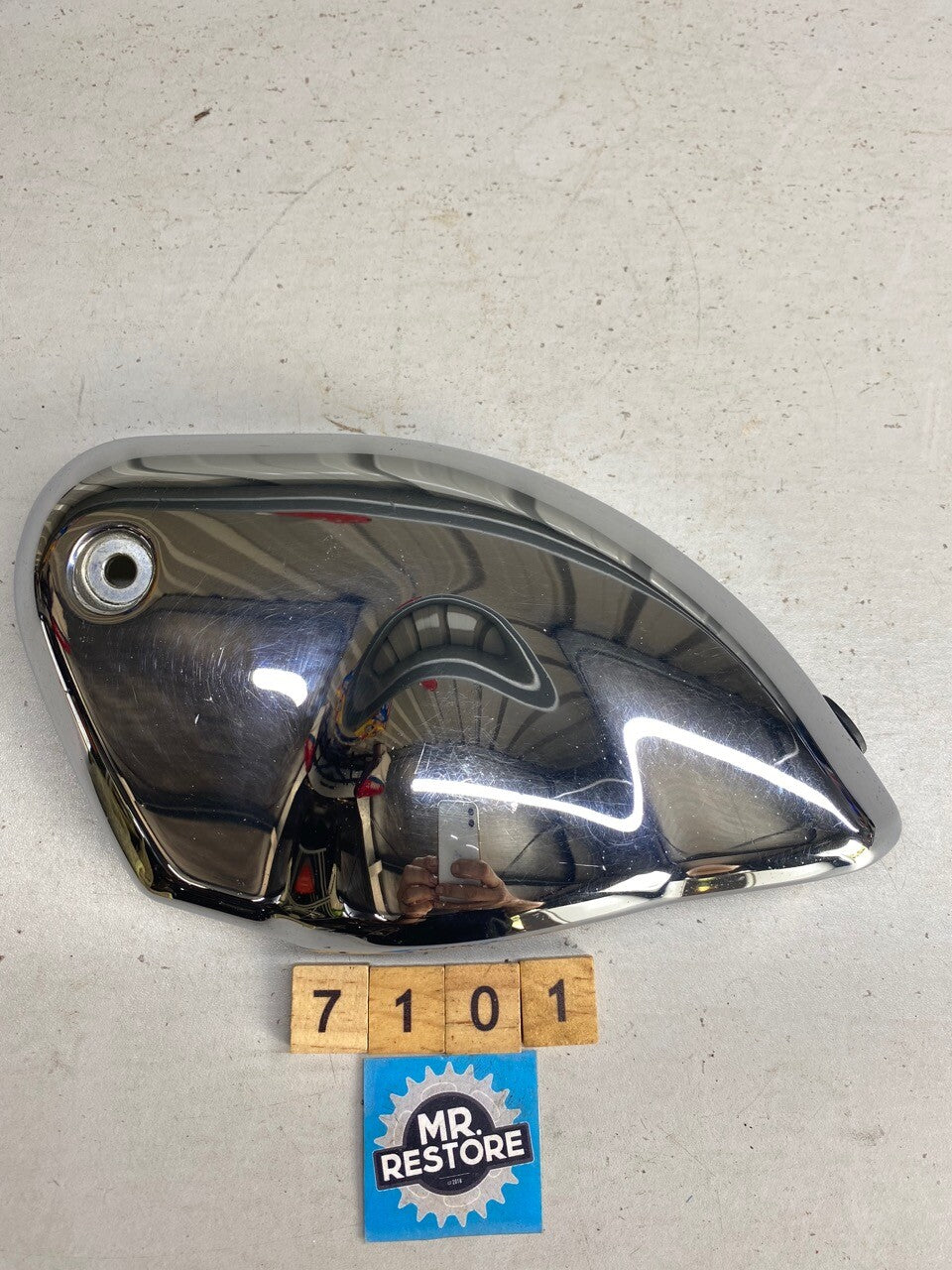Suzuki GSF1200 GSF600 Bandit Right Hand Air Cleaner Cover 13910-26E0