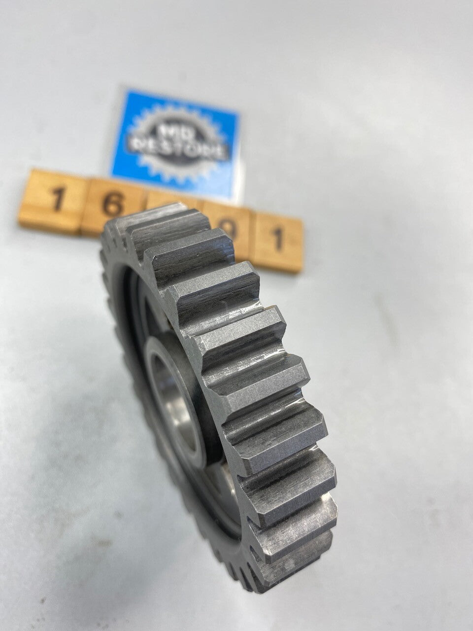 Suzuki RGV250 1989-96 1st Driven Gear (27T) 24311-12C02