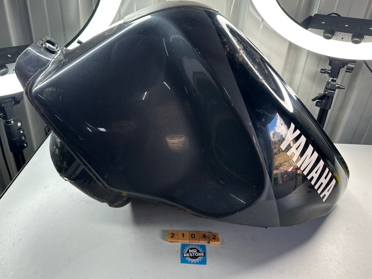 Yamaha FZR1000 EXUP 1990 to 1995 Fuel Tank & Mount