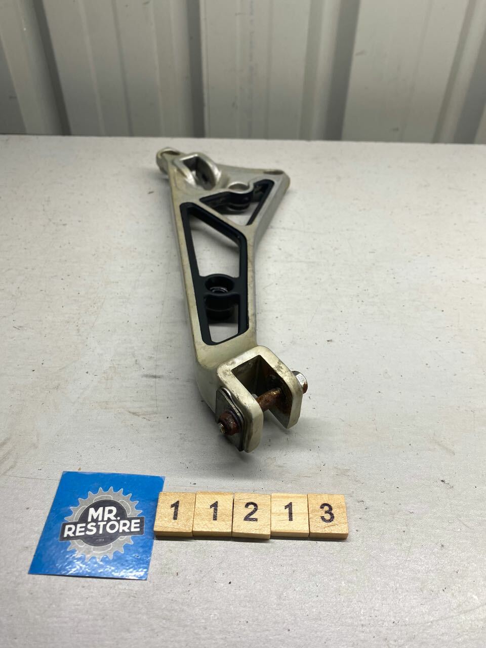 Suzuki GSX250FW L/H Footrest Hanger