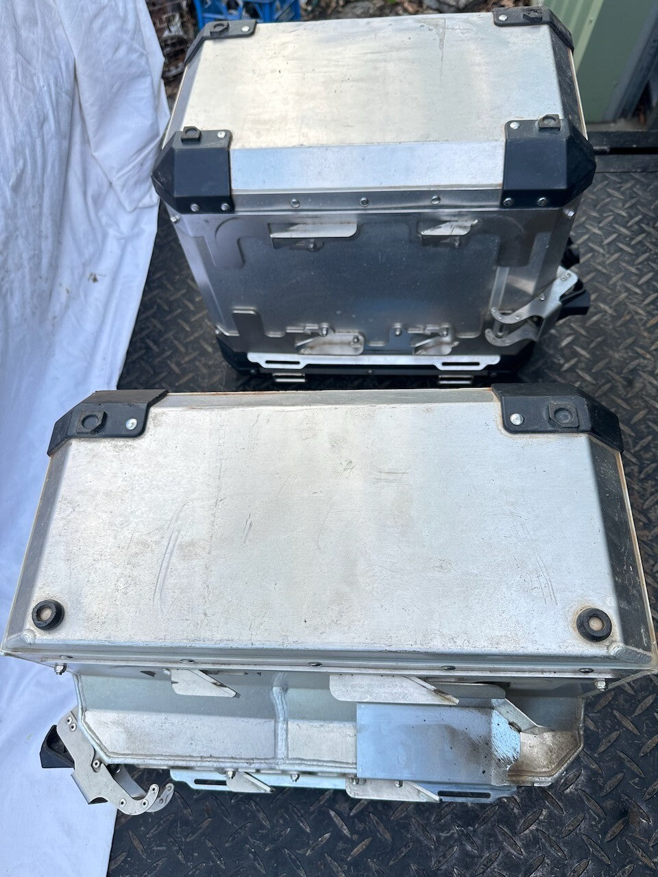 BMW R1200GS  ADV 05-13 OEM Aluminium Hard Side Panniers (& 1 key)