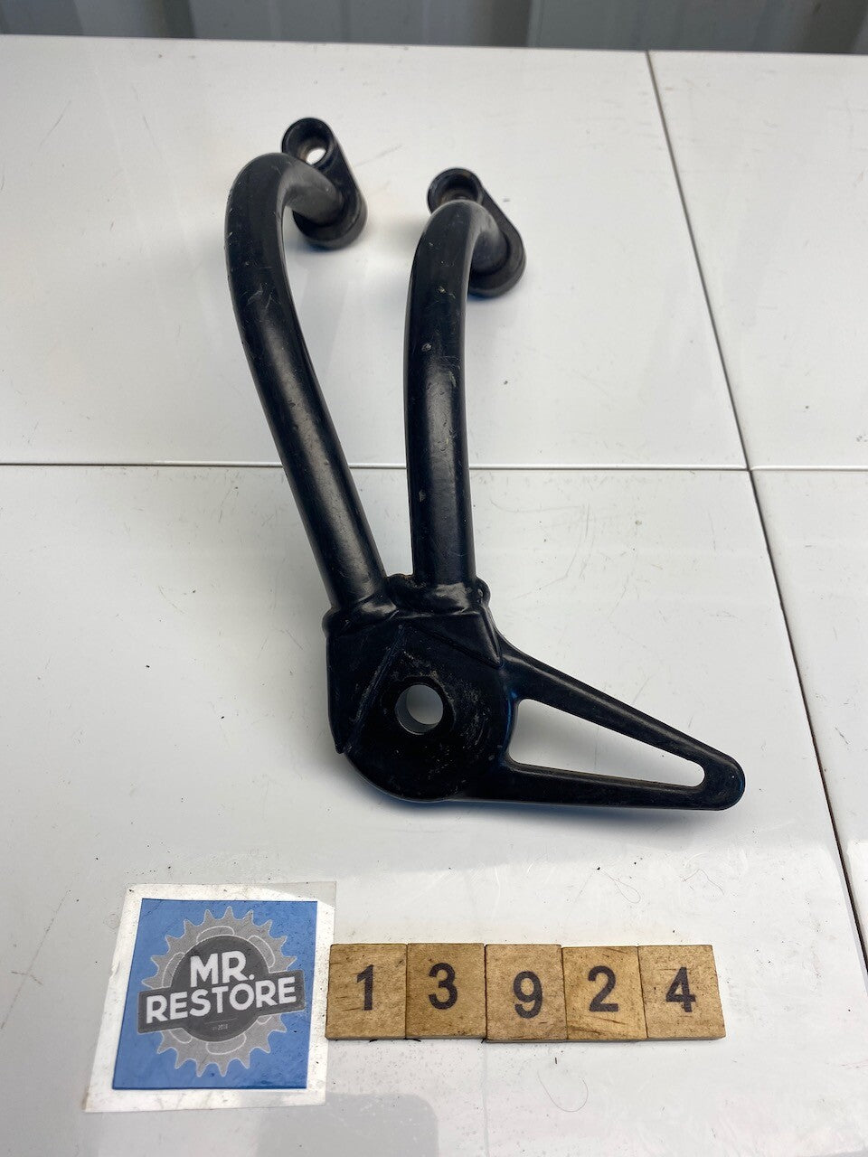 Triumph Tiger 900 T400 L/H Pillion Foot Rest Bracket