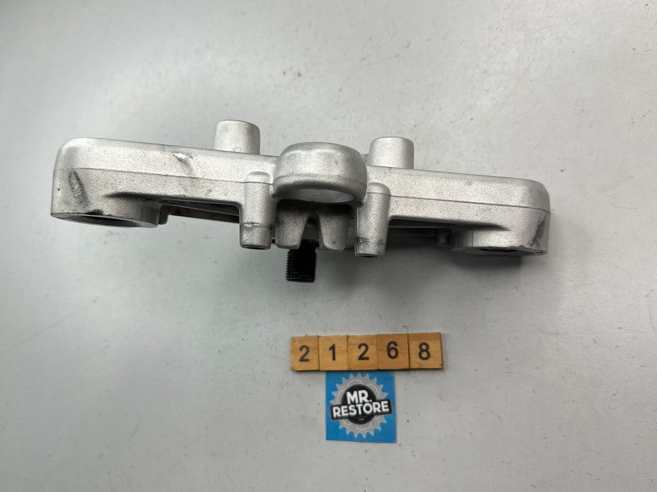 BMW R1150GS Upper Fork Cross Brace Clamp 2314946