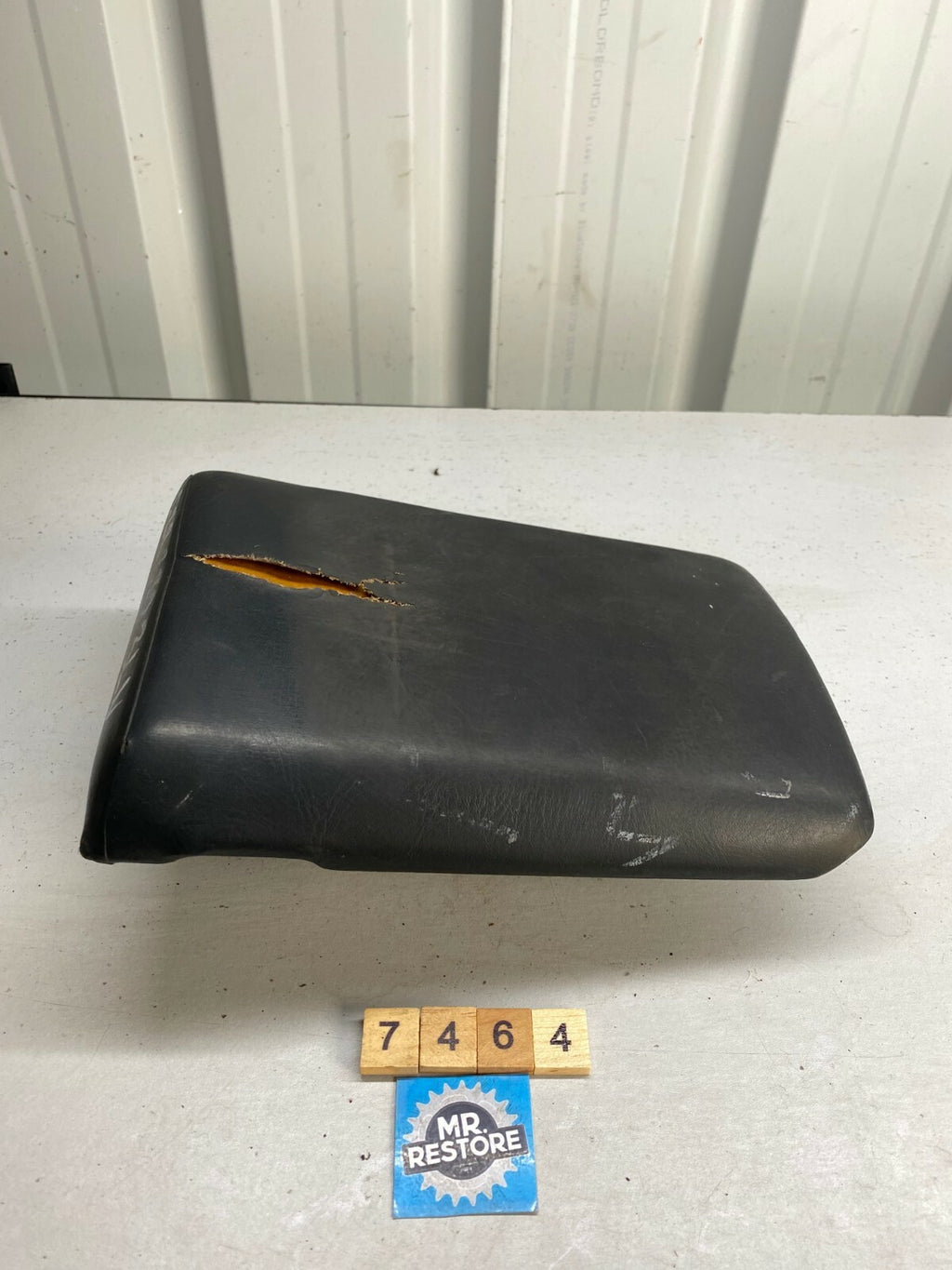 Yamaha FZR250 3LN Pillion Passenger Seat 3LN-24750