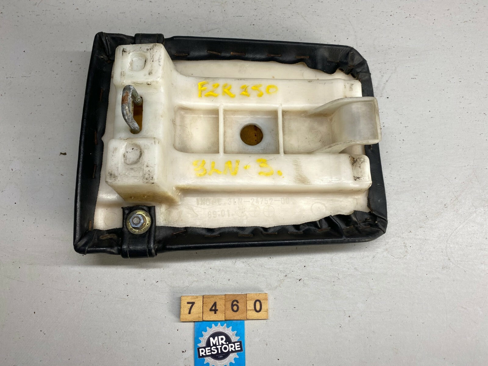 Yamaha FZR250 3LN Pillion Passenger Seat, Strap - 3LN-24750 & 3LN-24734