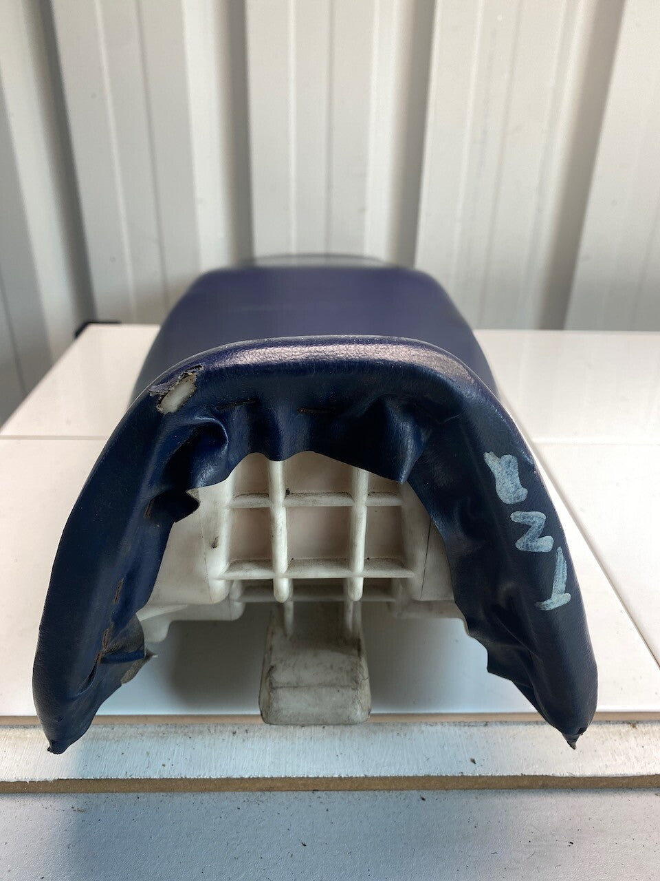 Yamaha TZR250 2MA 1KT Seat 2MA-24730