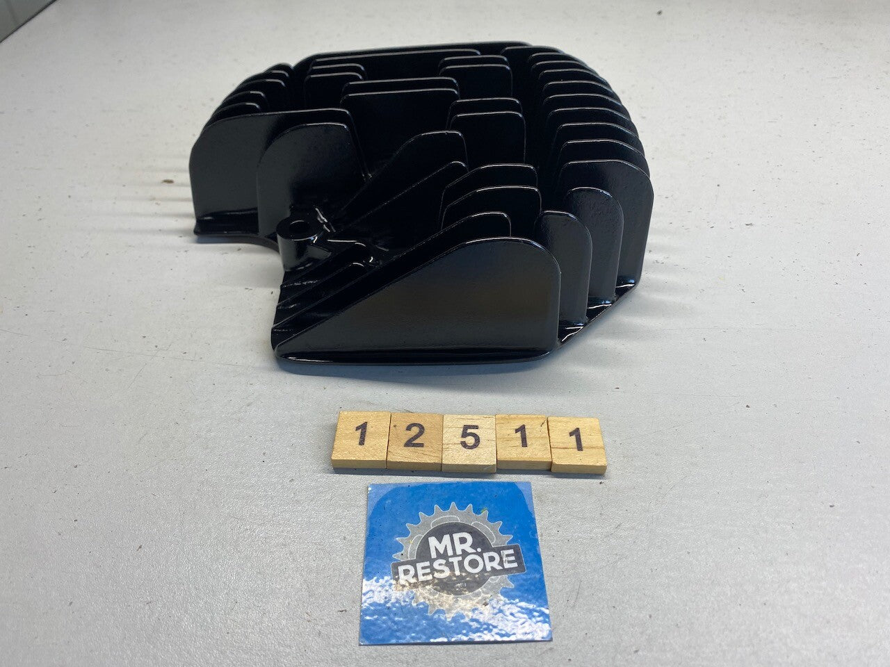 Suzuki TS185ER Cylinder Head & Dampers - Repainted