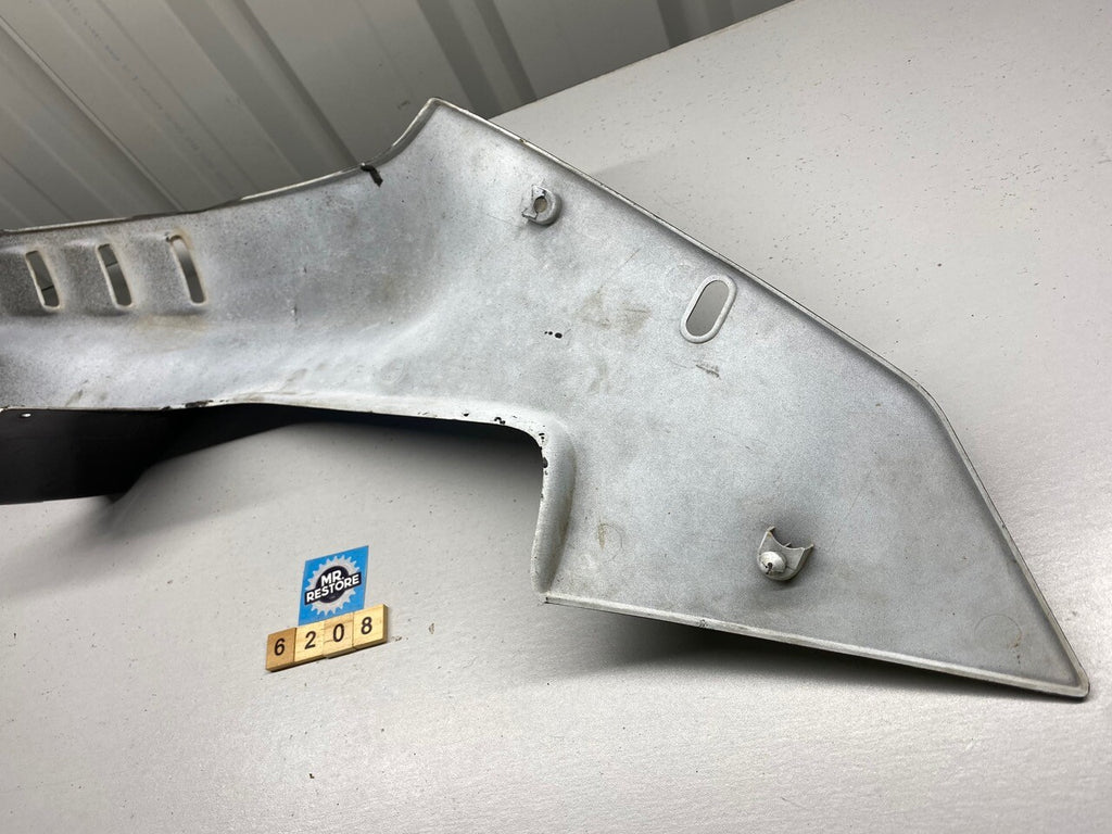 Suzuki RGV 250 M N R/H Side Cover 47111-22D0 R