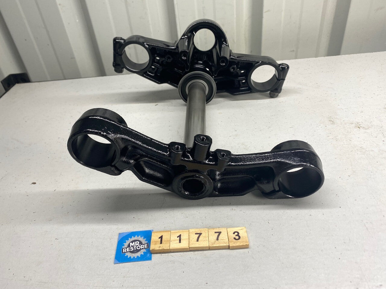 Kawasaki ZR750 Zephyr Fork Clamp Triple Tree K450A - Reconditioned