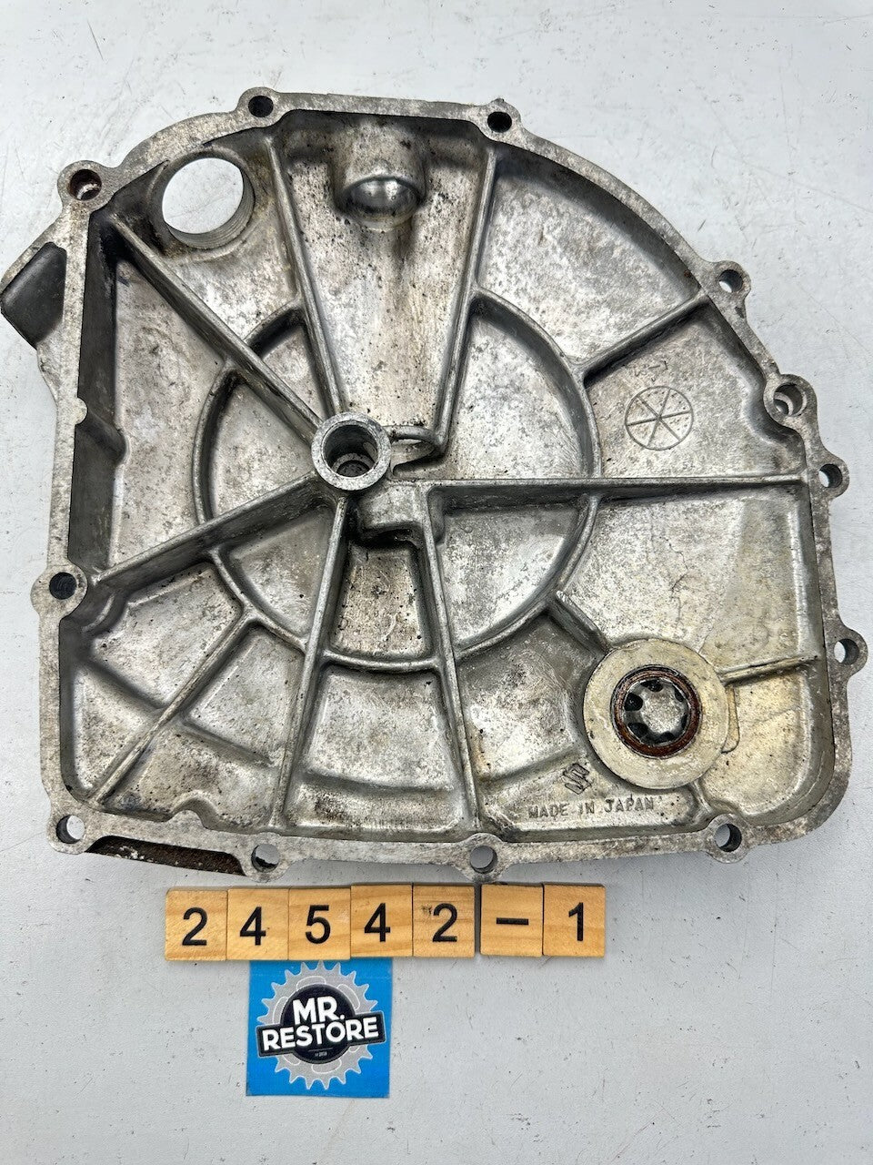 Suzuki GS1000 '78-80' Clutch Cover 11340-49000  11340-49000-000