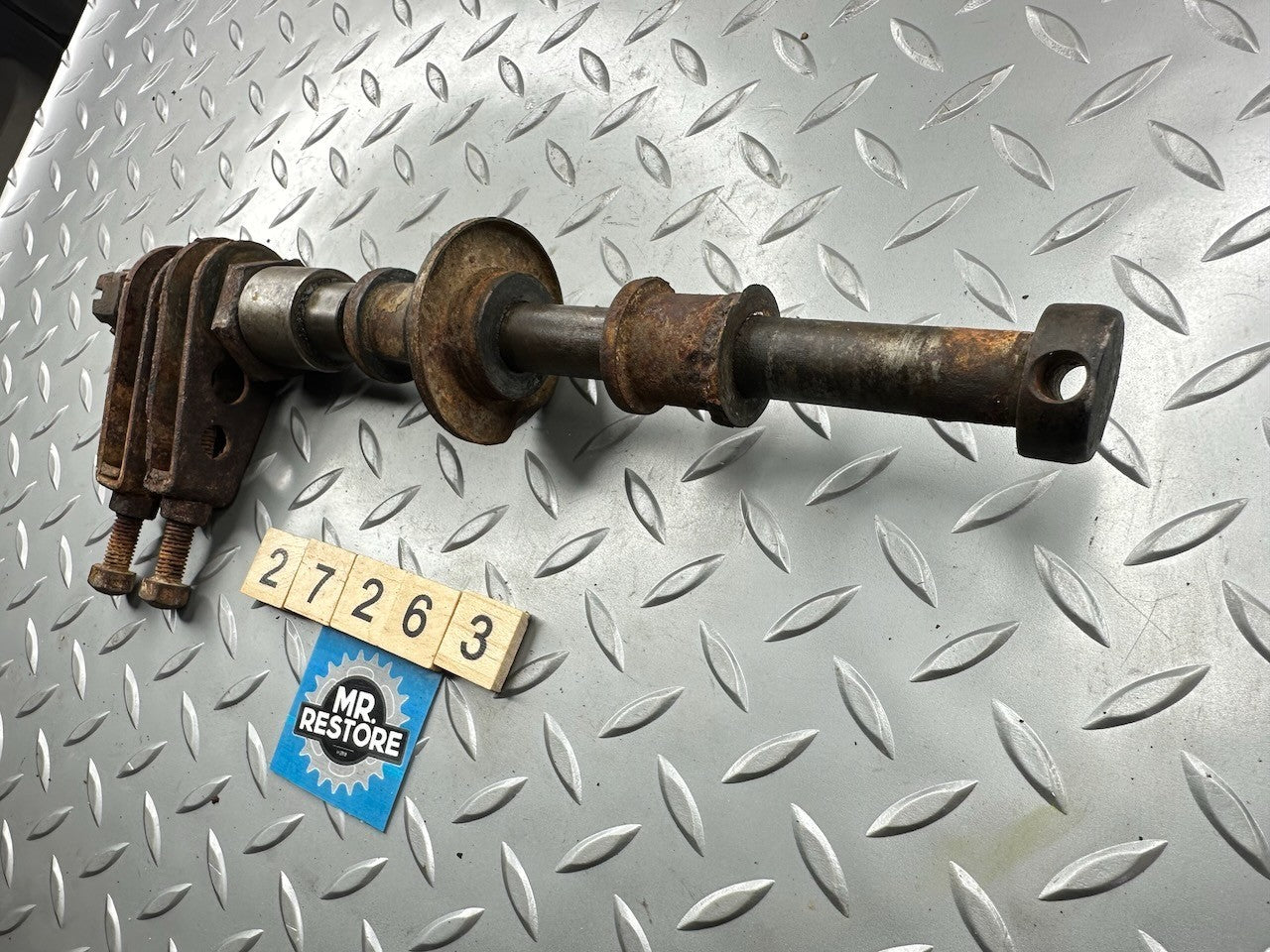 Suzuki SP370 SP400 TS250 Rear Wheel Axle Spindle / Spacers & Chain Pulls