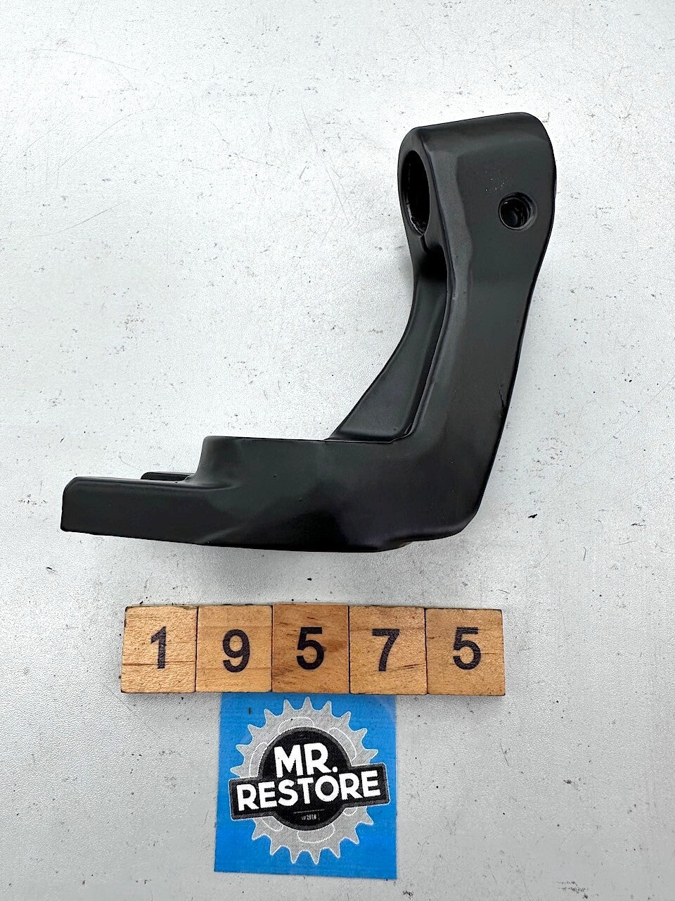 Kawasaki GPZ550 KZ550 GPZ1100 L/H Handlebar Holder 46012-1017