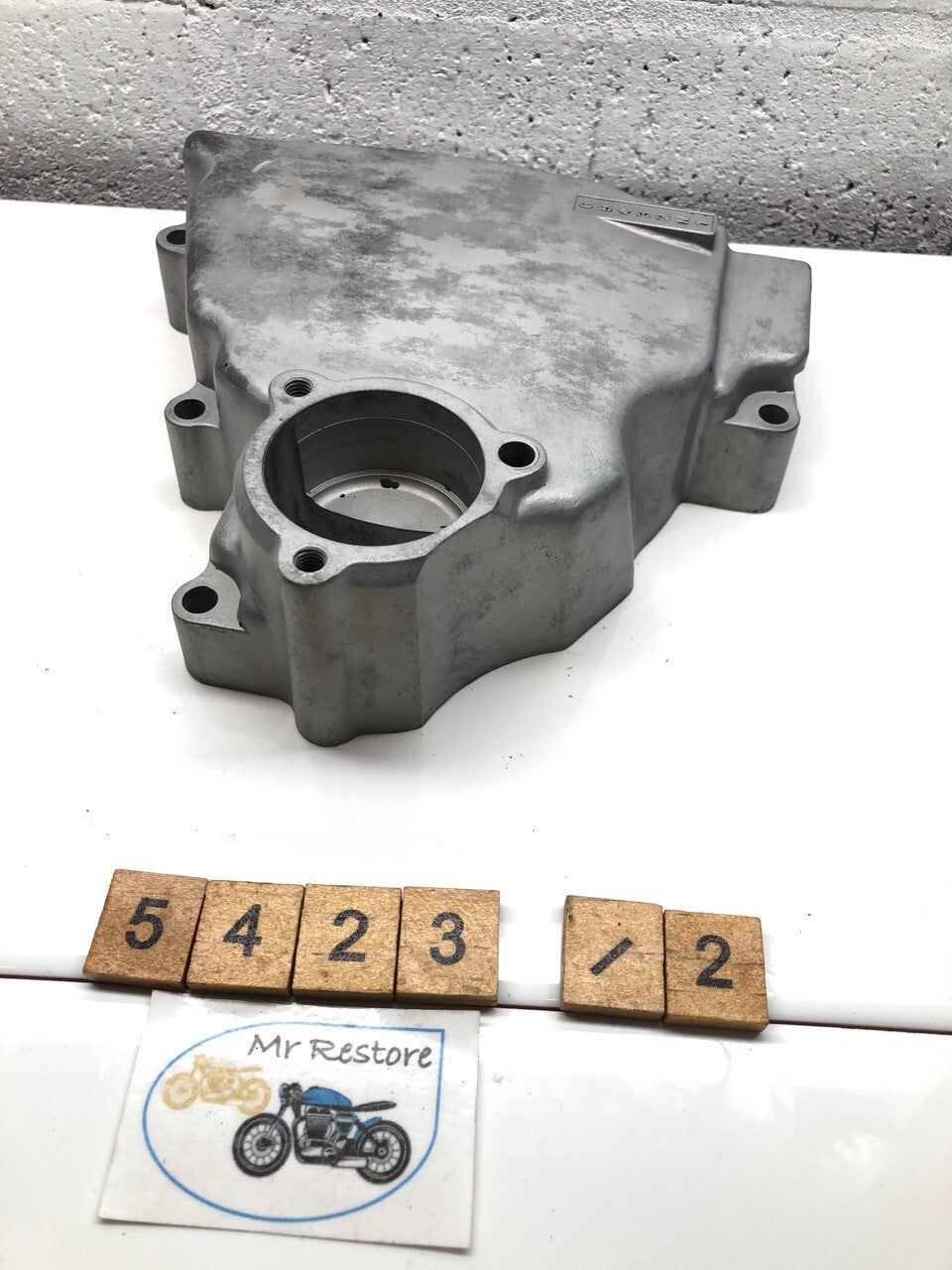 Kawasaki GPZ900R GPZ750R ZX900 Chain Cover  14026-1173 (bead blasted)
