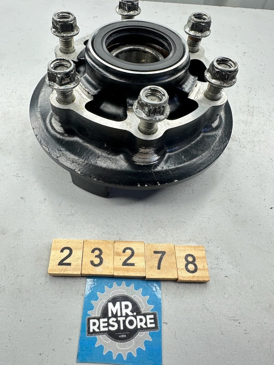 Kawasaki ZX900 ZX9R ZX750 ZX7R ZX600 ZX6R ZR1000 Rear Wheel Hub Carrier