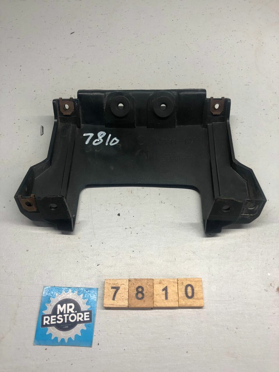 Suzuki RGV250 K REAR TAIL LIGHT COVER COWL 47311-12C0 OEM Genuine