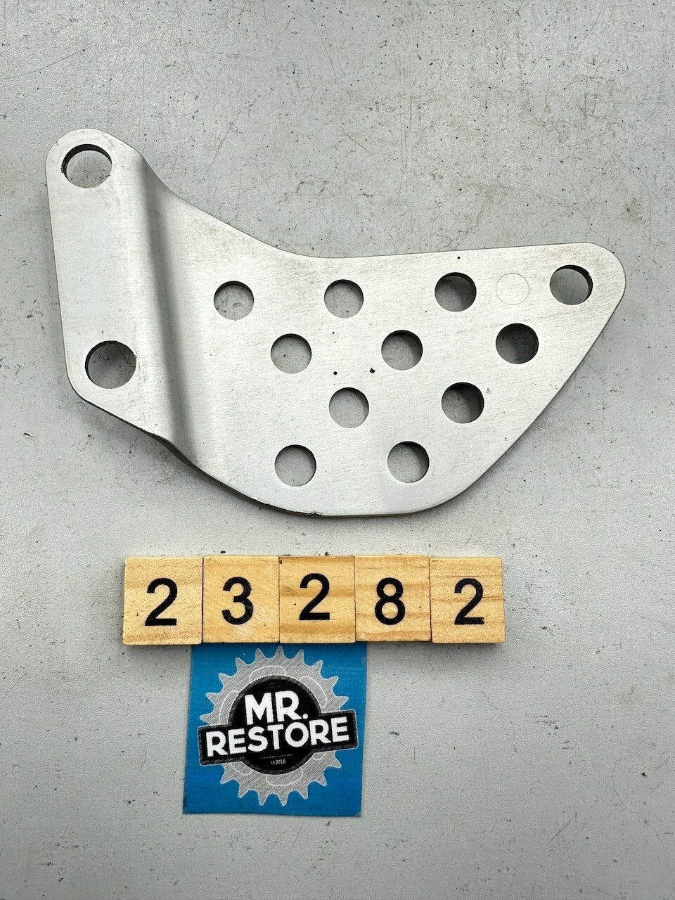 Kawasaki ZX900 ZX9R ZX636 ZX600 ZX6R Right Front Foot Rest Peg Step Stay Bracket