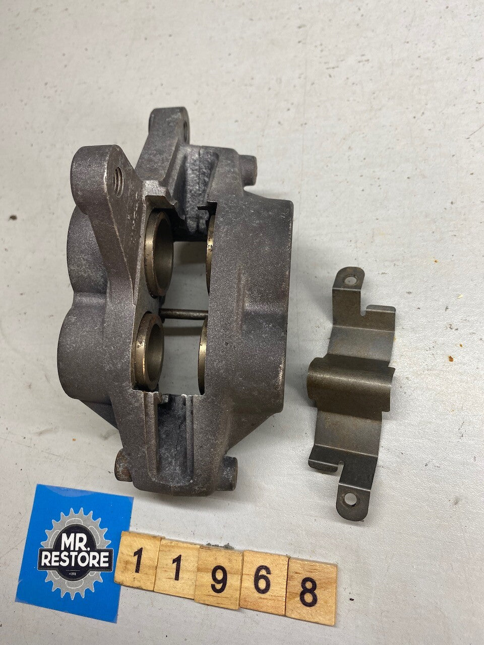 Suzuki RGV250 VJ21 Front R/H Brake Caliper Tokico