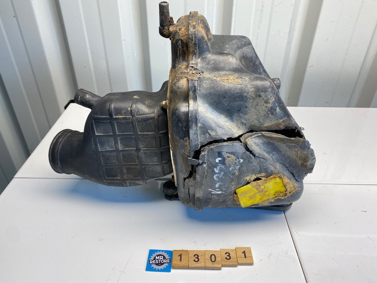 Kawasaki KLX250 94-99 Air Cleaner Box, Carb Rubbers & Duct - Spares or Repair