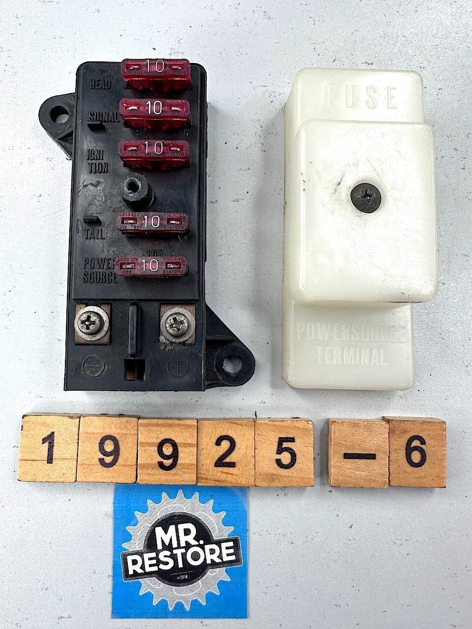 Suzuki GSXR1100 GSXR750 GSX1100 GSX750 GSX600 Fuse Box & Cover 36740-05A01