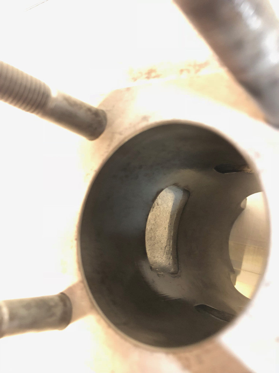 Suzuki GT380 R/H Cylinder on original 54mm - Bead Blasted