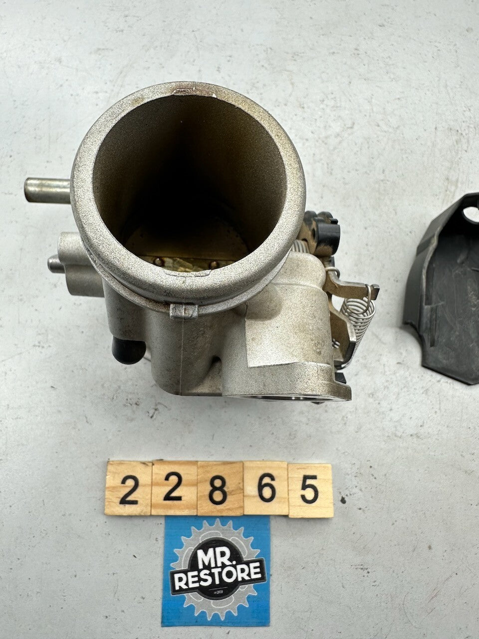 BMW R1200GS / ADV R1200ST R1200R HP2 Left Throttle Valve Housing 13547672731