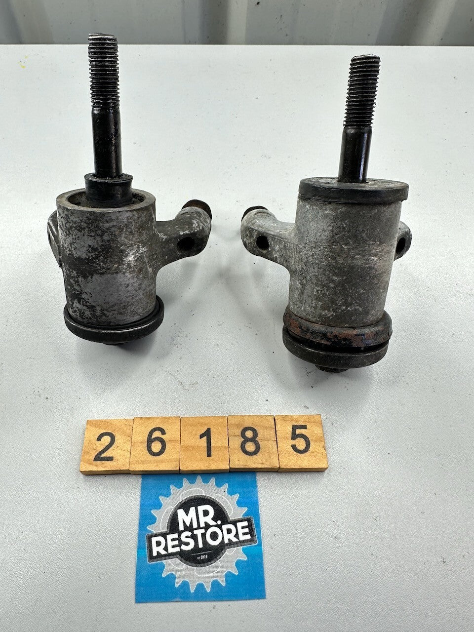 Kawasaki ZX750 F Ninja 750 R GPX750 GPX600 ZX600 Engine Mount Bracket (Pair)