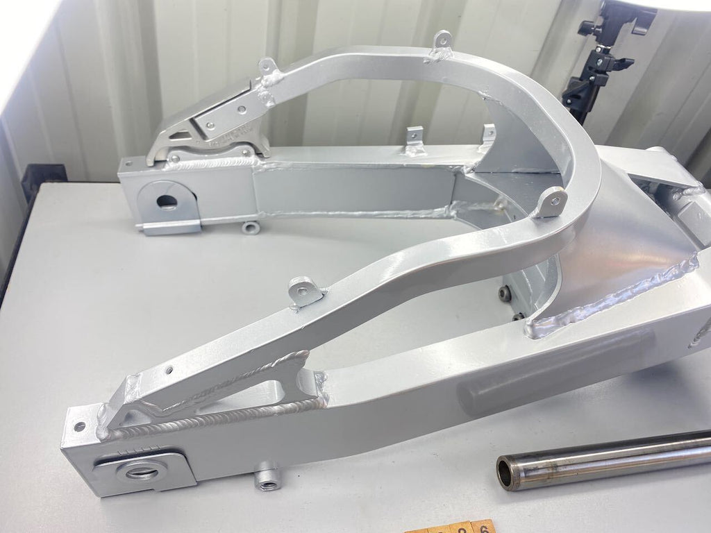 Kawasaki ZXR750 H1 1989 Swing Arm & Parts (reconditioned)