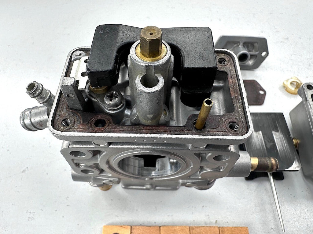 Suzuki RG500 RG400 OEM Carburettor Carb (Rear right)